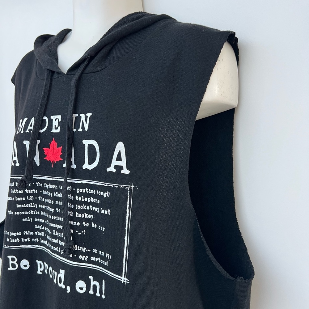 BLUENOTES | Black Sleeveless Vest Hoodie Sweater “Made in Canada “ - Picture 5 of 11